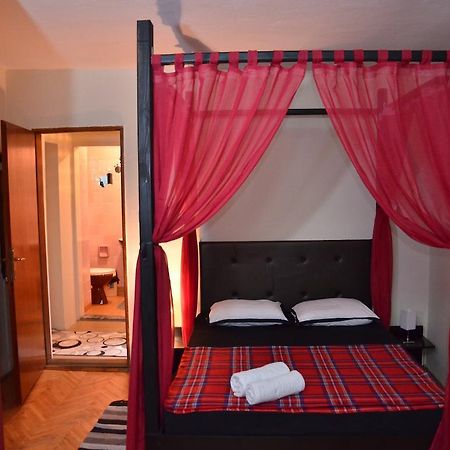 Hostel Kalonis Скопье Экстерьер фото