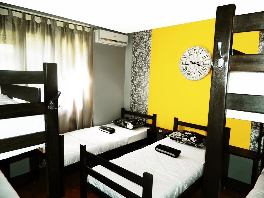 Hostel Kalonis Скопье Номер фото