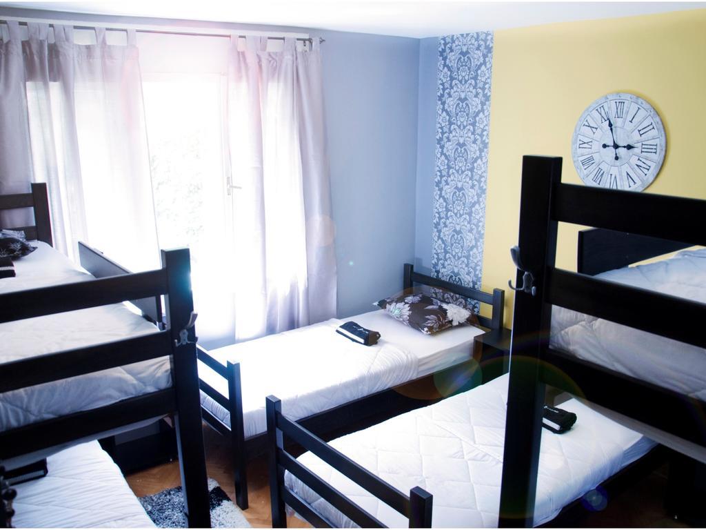 Hostel Kalonis Скопье Номер фото