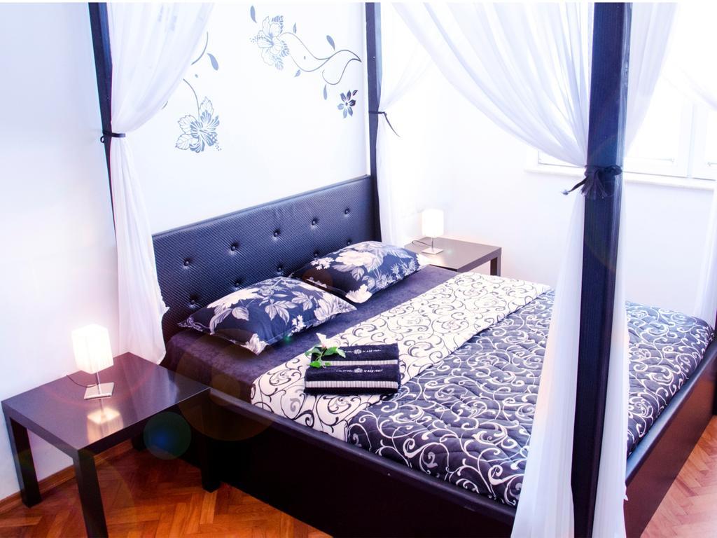 Hostel Kalonis Скопье Экстерьер фото