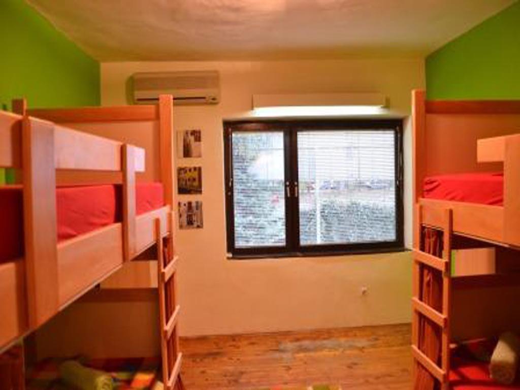 Hostel Kalonis Скопье Экстерьер фото